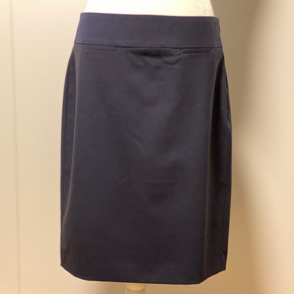 Banana Republic, navy lightweight wool pencil skirt, size 8